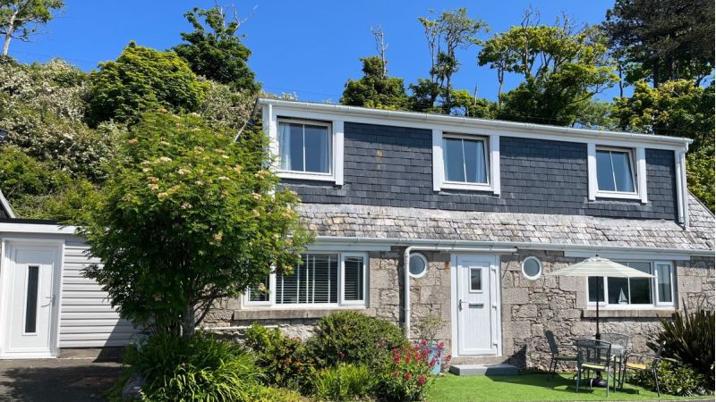 Self catering Cottage Accommodation in Millport